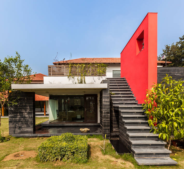 G Farm House, Kumar Moorthy & Associates Kumar Moorthy & Associates Eclectic style houses