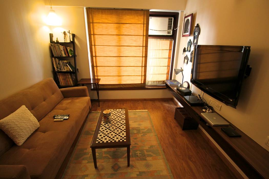 Residence at Yari Road, Versova., Design Kkarma (India) Design Kkarma (India) Eclectic style living room