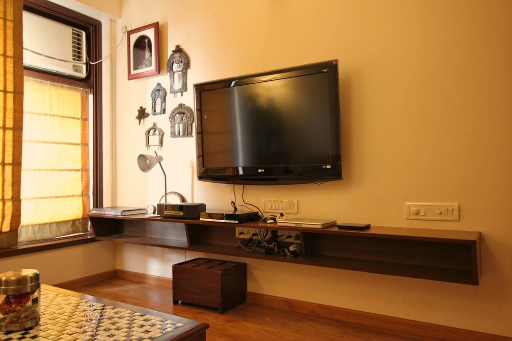 Residence at Yari Road, Versova., Design Kkarma (India) Design Kkarma (India) Eclectic style living room