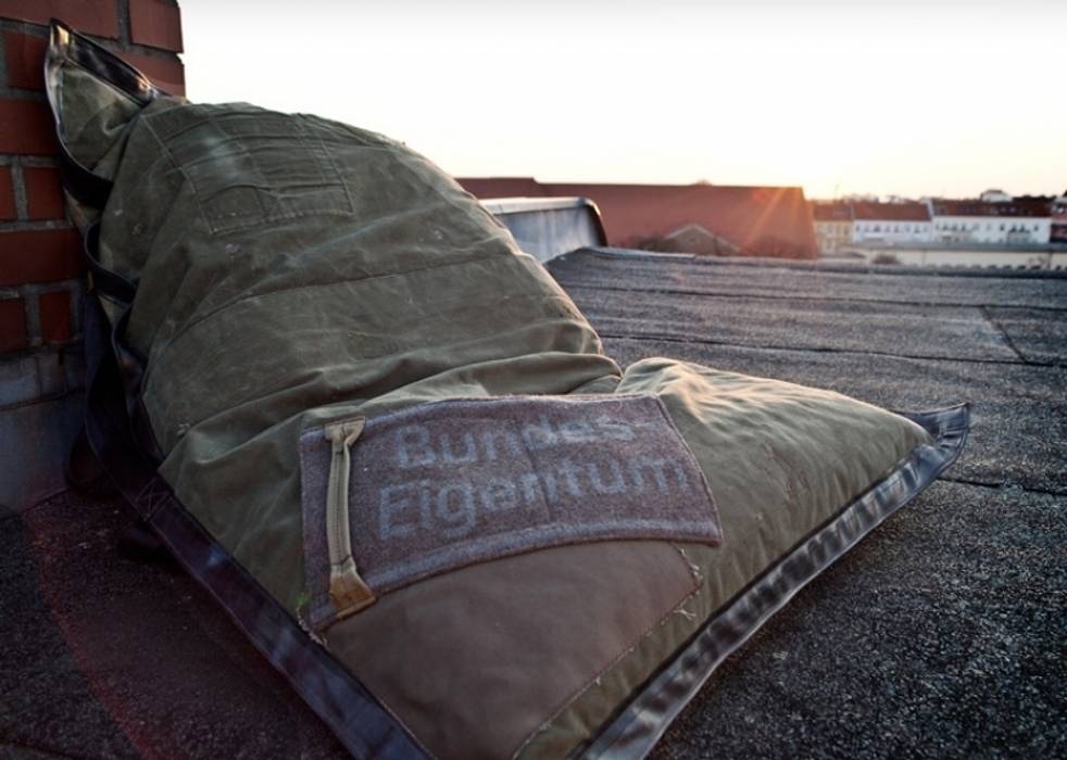 sessio. // Der gemütliche Sitzsack, reditum // Möbel mit Vorleben reditum // Möbel mit Vorleben Moderne Wohnzimmer Sofas und Sessel