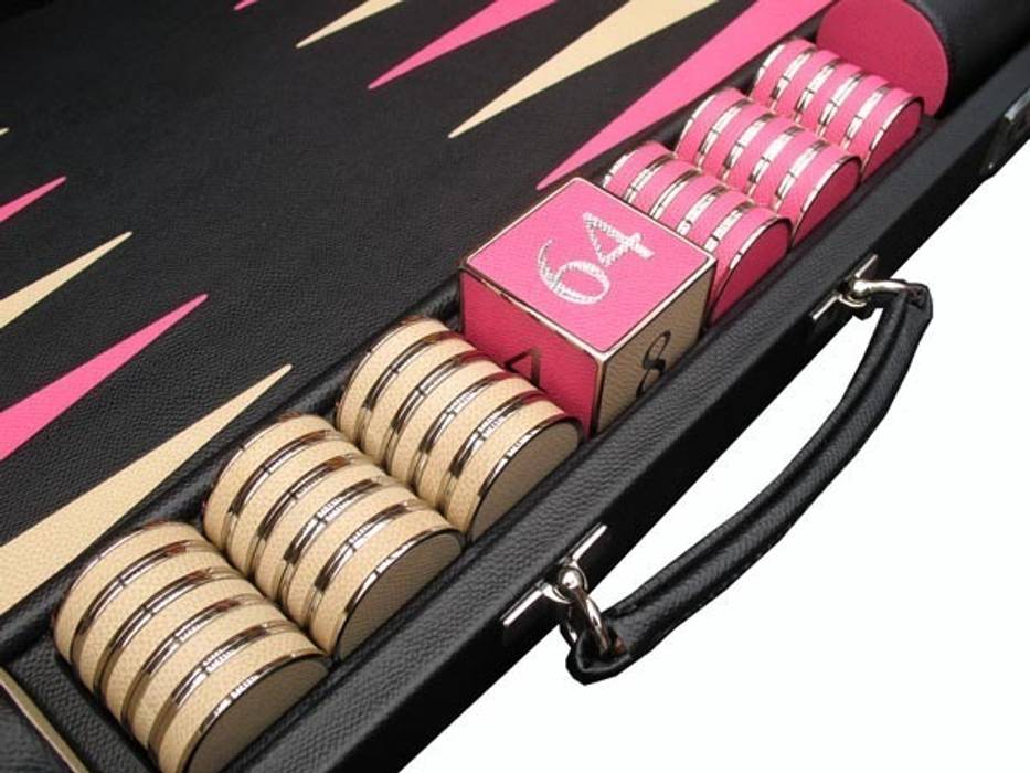 Bespoke Contemporary class Backgammon, Geoffrey Parker Games Ltd Geoffrey Parker Games Ltd Modern living room Accessories & decoration