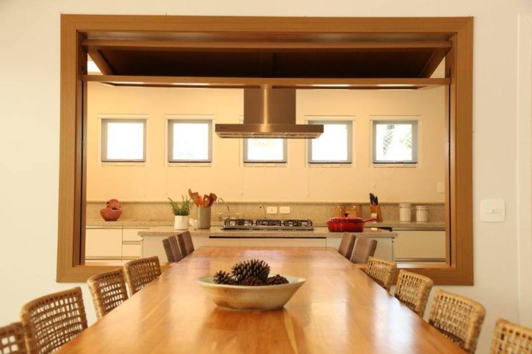 Residência Interior SP, Ornella Lenci Arquitetura Ornella Lenci Arquitetura Ruang Makan Modern