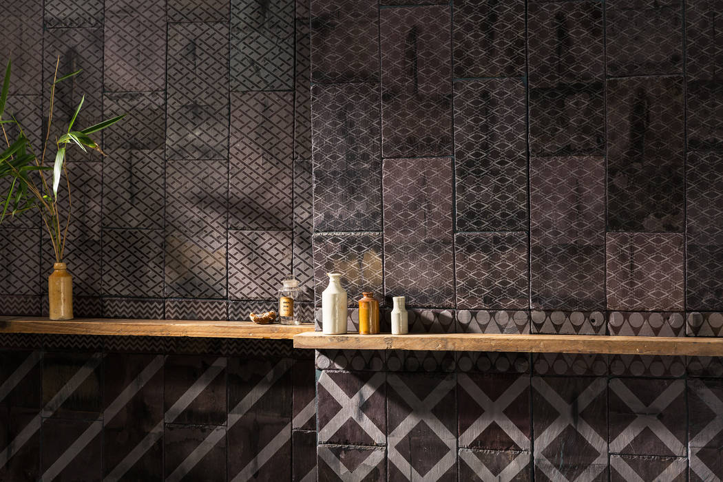 Engraved Salvaged Slate Daniel Heath Studio Industrial style walls & floors Tiles