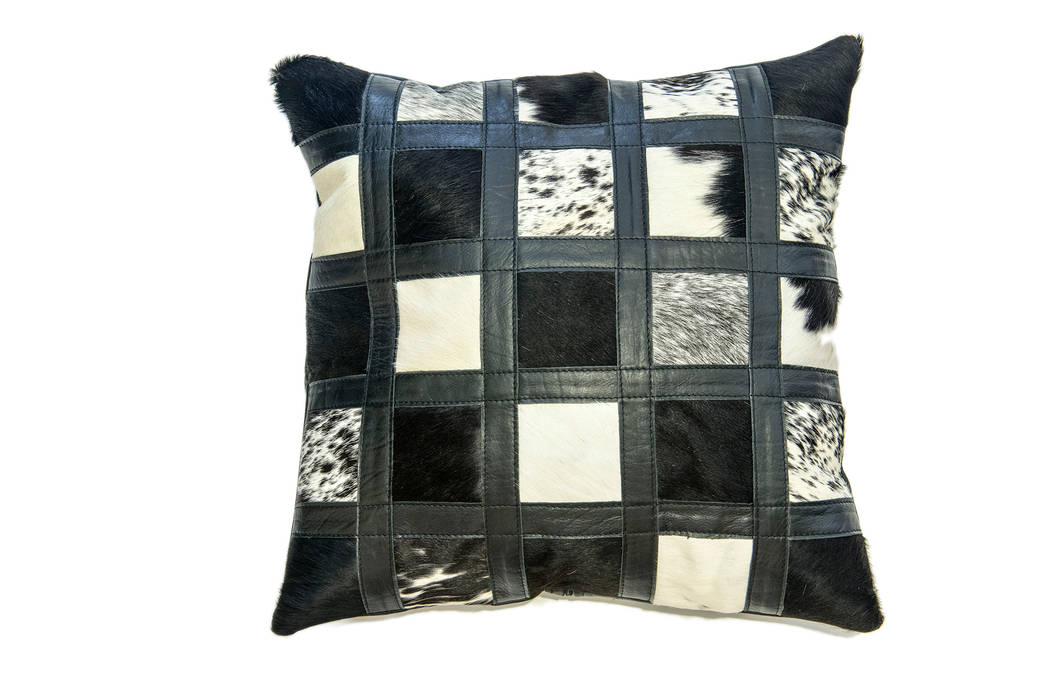 Cowhide Cushion From Africa Будинки Аксесуари та прикраси