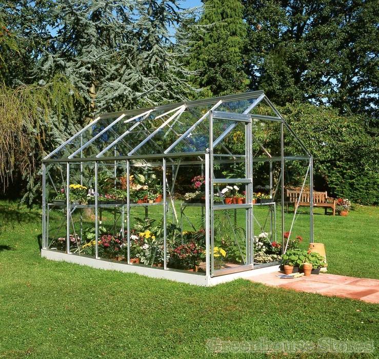 Halls Popular 6x10 Greenhouse homify Ogród Altanki i szklarnie