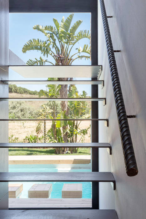 Detalle escalera | casa a pasillos, vestíbulos y escaleras