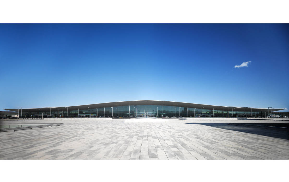 Terminal 1 at Barcelona Airport, Ricardo Bofill Taller de Arquitectura Ricardo Bofill Taller de Arquitectura