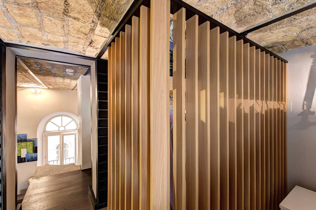 MACHIAVELLI, MOB ARCHITECTS MOB ARCHITECTS Industrial style dressing room