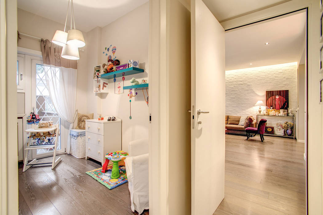 Pasillos, vestíbulos y escaleras de estilo moderno de MOB ARCHITECTS Moderno