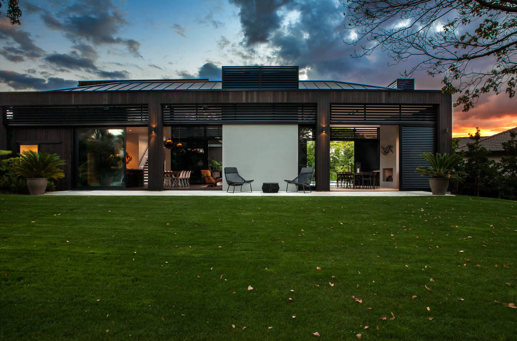 Godden Cres, Dorrington Atcheson Architects Dorrington Atcheson Architects Modern home