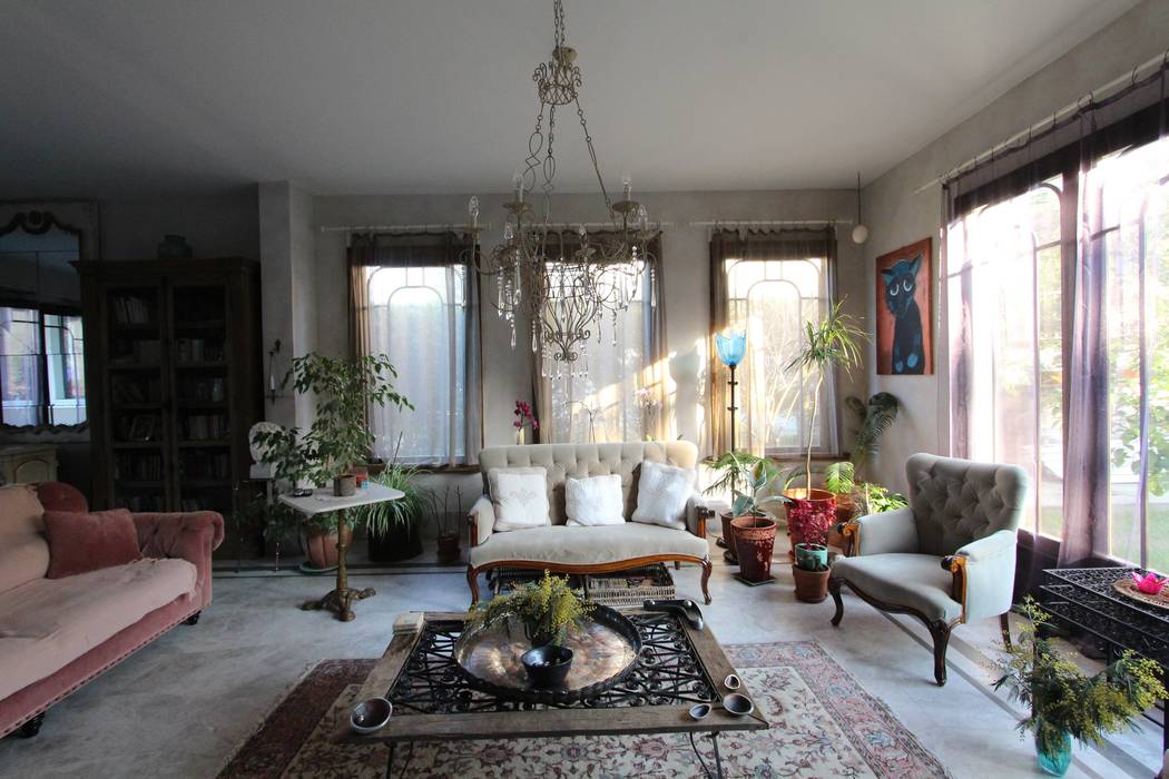 Provence Villa in İstanbul, Orkun Indere Interiors Orkun Indere Interiors Phòng khách phong cách đồng quê