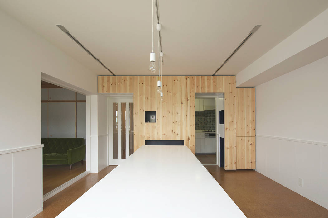 SWITCH apartment, YUKO SHIBATA ARCHITECTS YUKO SHIBATA ARCHITECTS Estudios y oficinas modernos