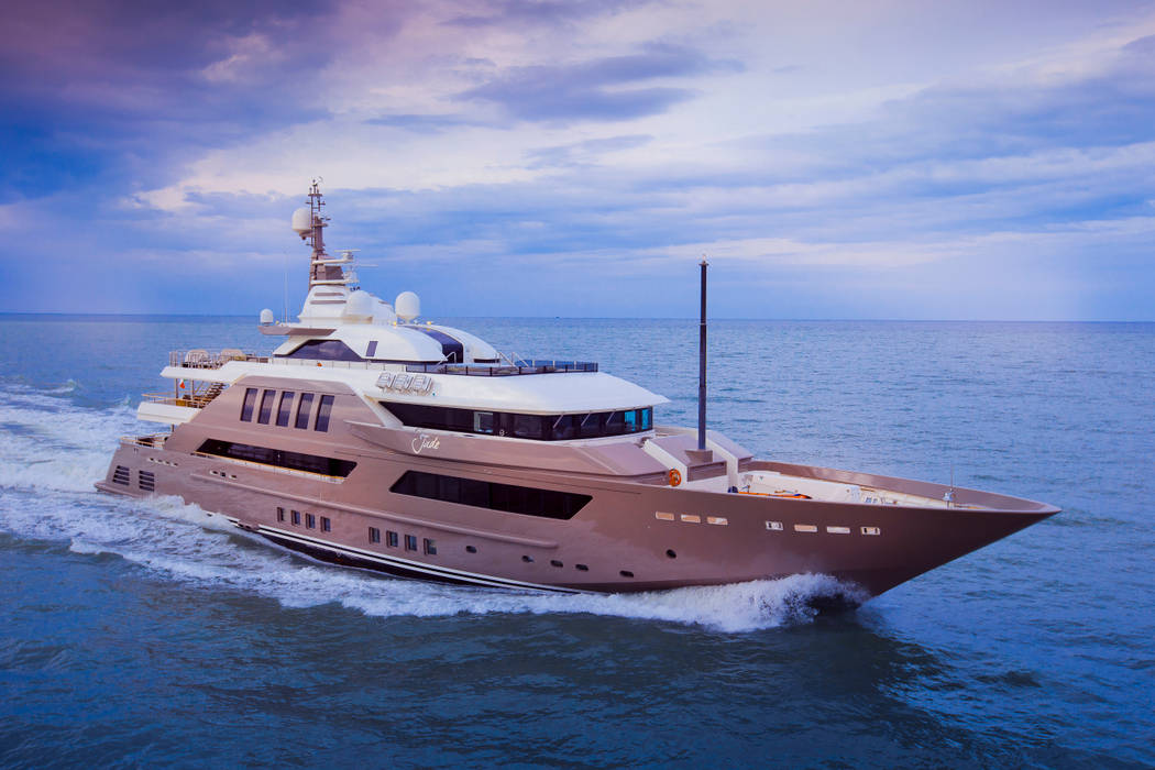 J'Ade, CRN SPA - YACHT YOUR WAY- CRN SPA - YACHT YOUR WAY- Mediterranean style yachts & jets