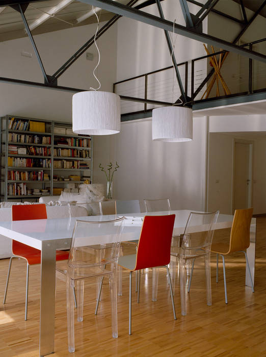 Loft Bianco, Paola Maré Interior Designer Paola Maré Interior Designer غرفة السفرة