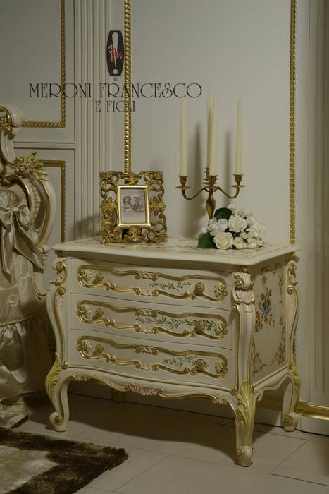 Mod. 950 Versailles Coll.Elisa Meroni Francesco e Figli Camera da letto in stile classico Comodini