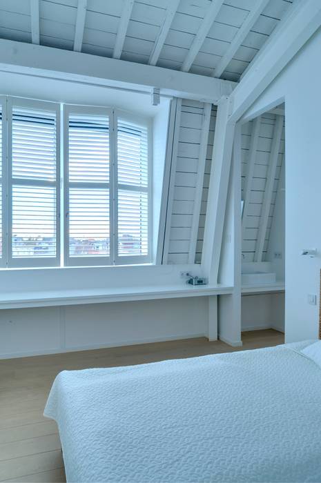 Shutters (Innenfensterläden), Ihr Einrichter Deco und Interieur Ralf Leuter Ihr Einrichter Deco und Interieur Ralf Leuter Ramen & deuren Rolgordijnen en jalouzieën