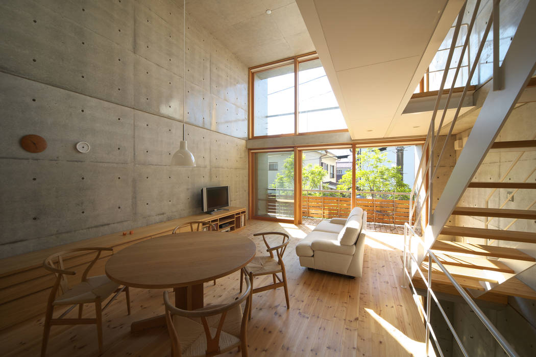 House in Fuchu, 佐藤重徳建築設計事務所 佐藤重徳建築設計事務所 Eclectic style living room