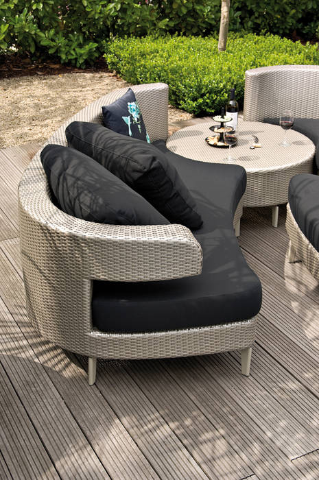 DIVANA, GarVida GarVida Eclectic style garden Furniture