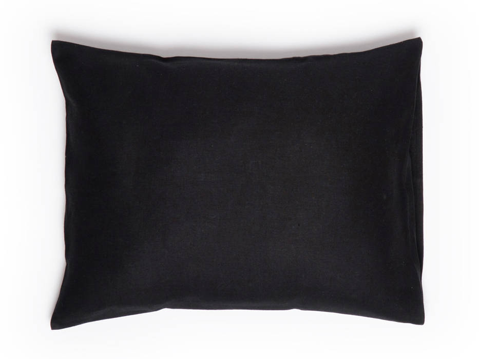 Black linen bedding by Lovely Home Idea, LOVELY HOME IDEA LOVELY HOME IDEA 臥室 布織品