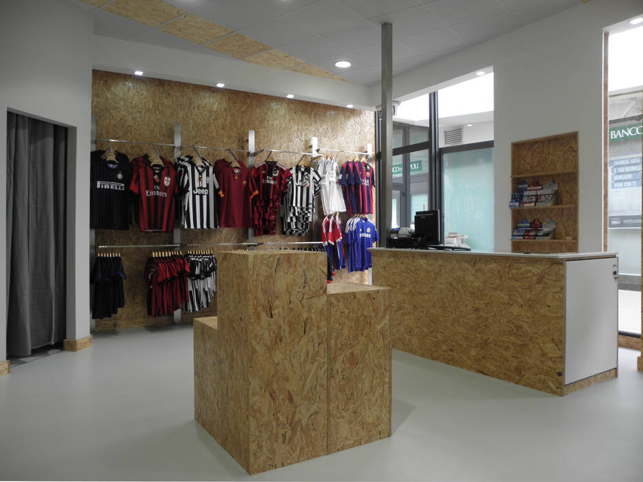 Football Store, LMarchitects LMarchitects Commercial spaces Office spaces & stores