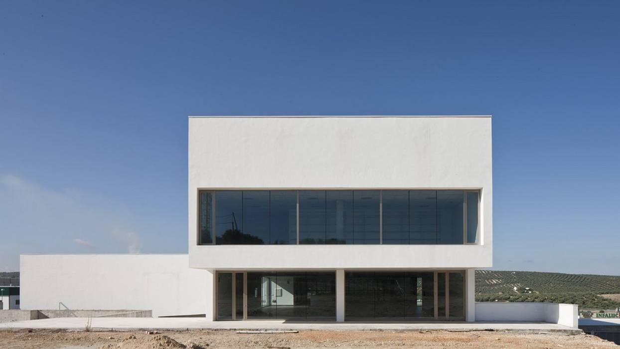 Centro de Formación y Empleo en Energías Renovables y Medioambiente, alba ceacero arquitectos alba ceacero arquitectos Espacios