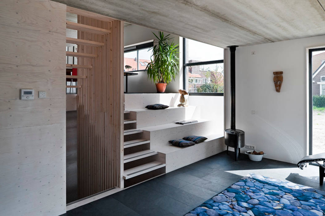 universal house, groenesteijn architecten groenesteijn architecten Moderne woonkamers Raam,Plant,Armatuur,Hout,Interieur ontwerp,Gebouw,Vloeren,Vloer,Deur,Schaduw