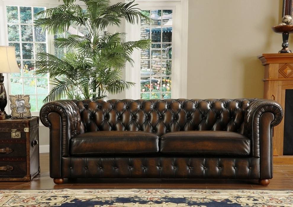 ​Vintage Chesterfield Leather Sofa designed by LOCUS HABITAT Locus Habitat Classic style living room Sofas & armchairs