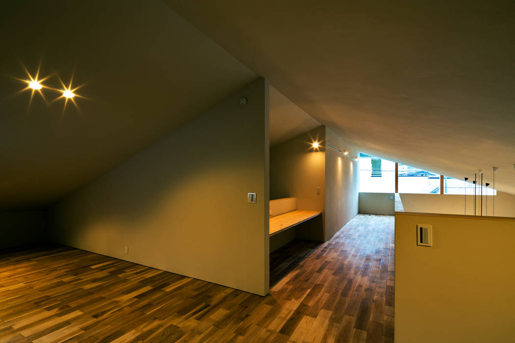 オオヤネコート, 有限会社ＴＡＯ建築設計 有限会社ＴＡＯ建築設計 モダンスタイルの 玄関&廊下&階段
