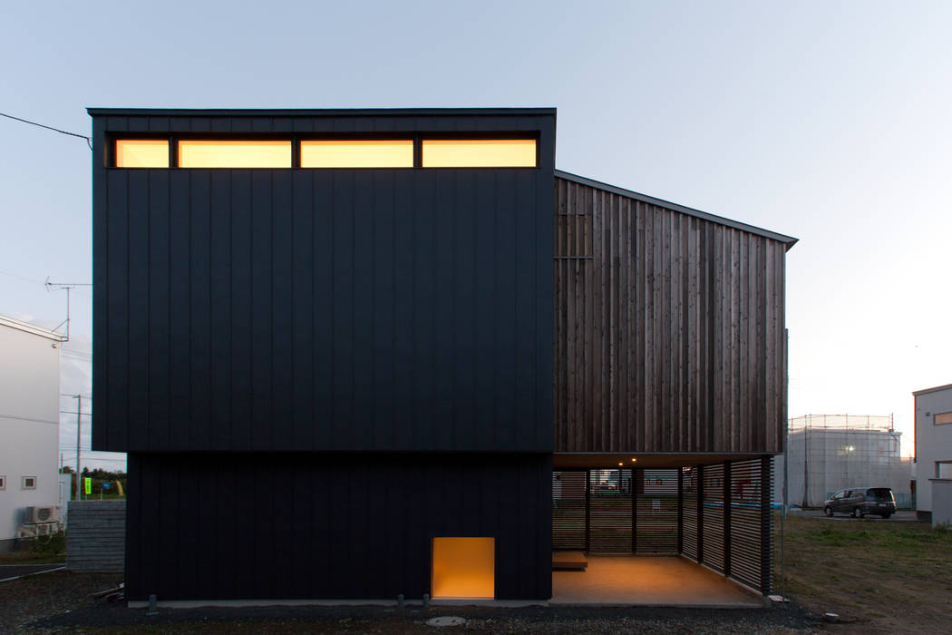 Black & White BOX, 一級建築士事務所 Atelier Casa 一級建築士事務所 Atelier Casa บ้านและที่อยู่อาศัย