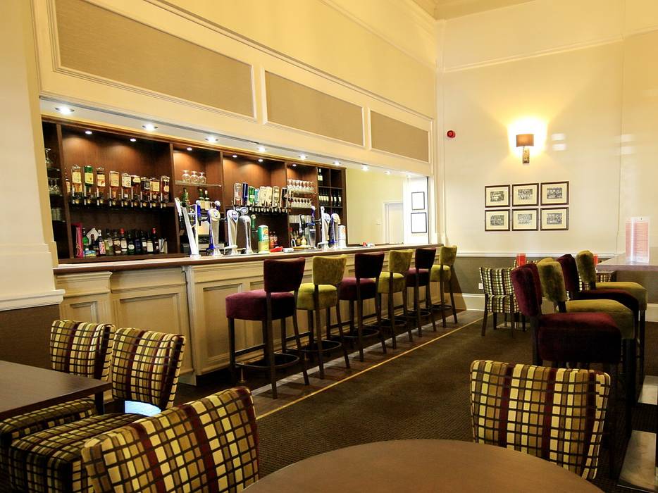 Thurrock Hotel, Aveley, Essex, Aura Designworks Ltd: classic by Aura Designworks Ltd, Classic