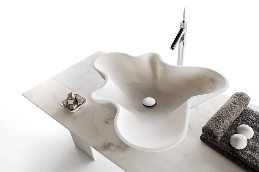 homify Eclectic style bathroom Sinks