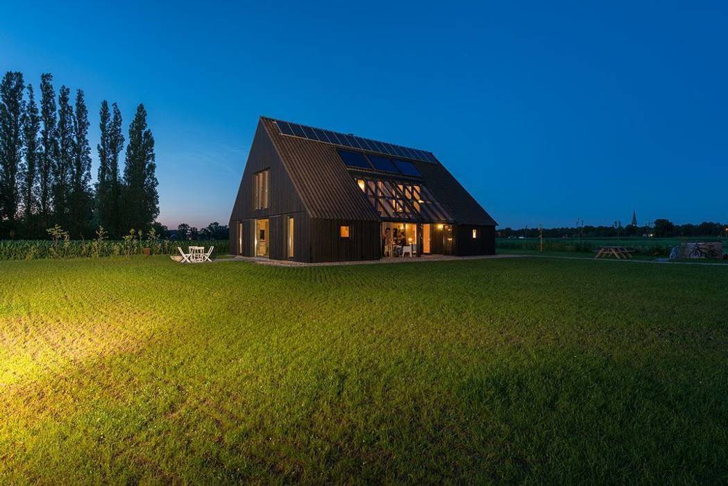 Schuurwoning erfzijde schipperdouwesarchitectuur Lucht,Plant,Gebouw,Natuurlijk landschap,huis,Boom,land veel,Gras,Raam,Landelijk gebied