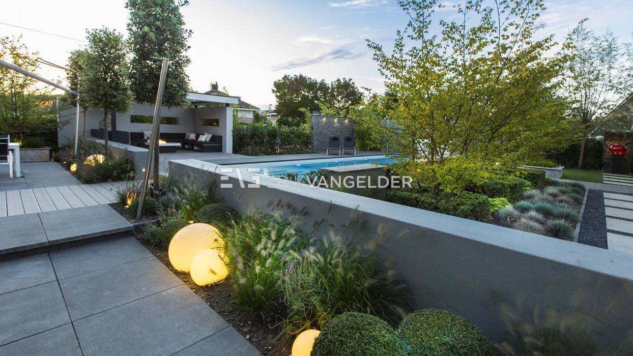 Wellness garden with pool Barendrecht, ERIK VAN GELDER | Devoted to Garden Design ERIK VAN GELDER | Devoted to Garden Design Moderne tuinen