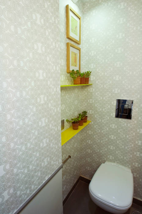 RESIDENCE AT CUFFE PARADE, Dhruva Samal & Associates Dhruva Samal & Associates Minimalist bathroom