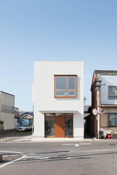 Higashihayashiguchi House, ALTS DESIGN OFFICE: ALTS DESIGN OFFICEが手掛けた折衷的なです。,オリジナル