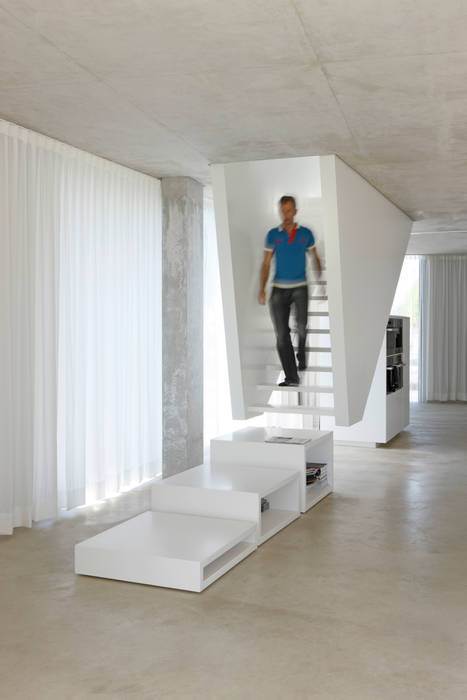 H' House, Wiel Arets Architects Wiel Arets Architects Modern corridor, hallway & stairs