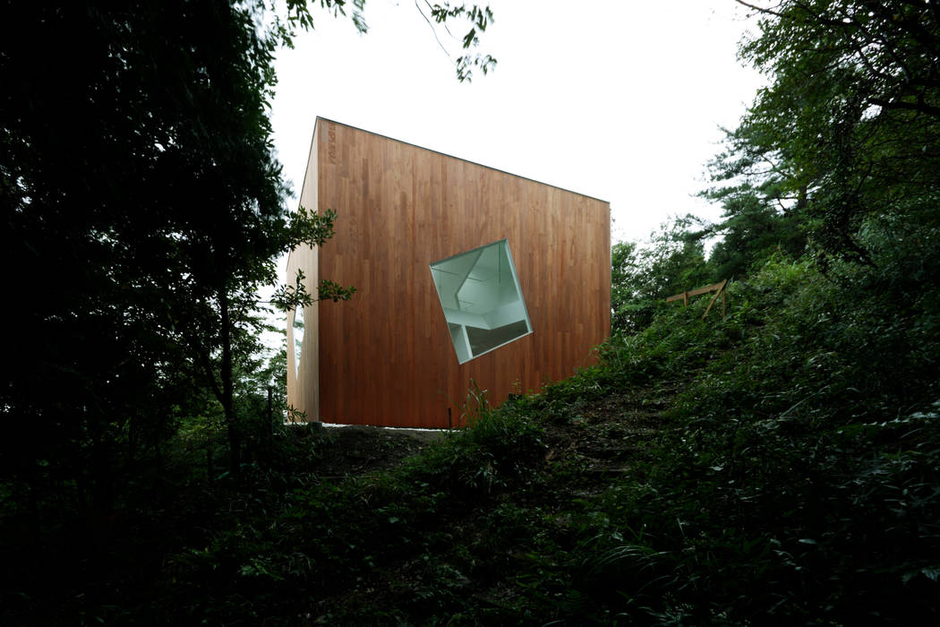 ​Villa Kanousan, Yuusuke Karasawa Architects Yuusuke Karasawa Architects モダンな 家