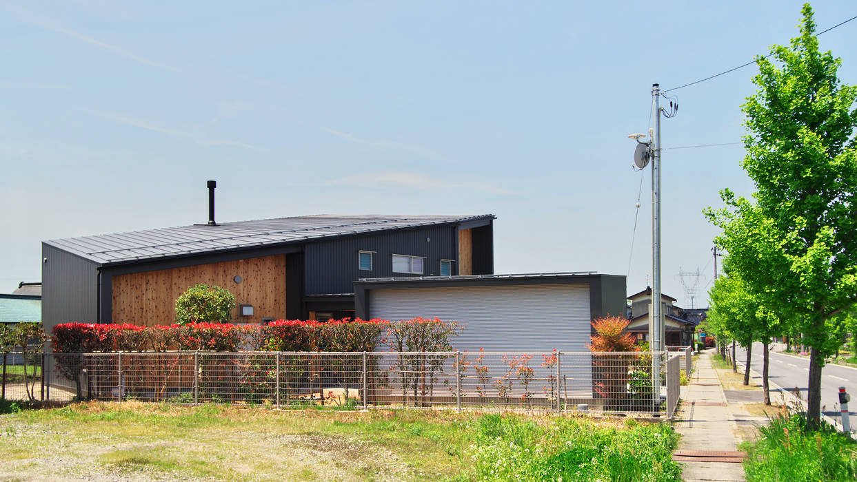 多角形の家 POLYGONAL HOUSE TOYAMA，JAPAN, 水野建築研究所 水野建築研究所 Eklektyczne domy