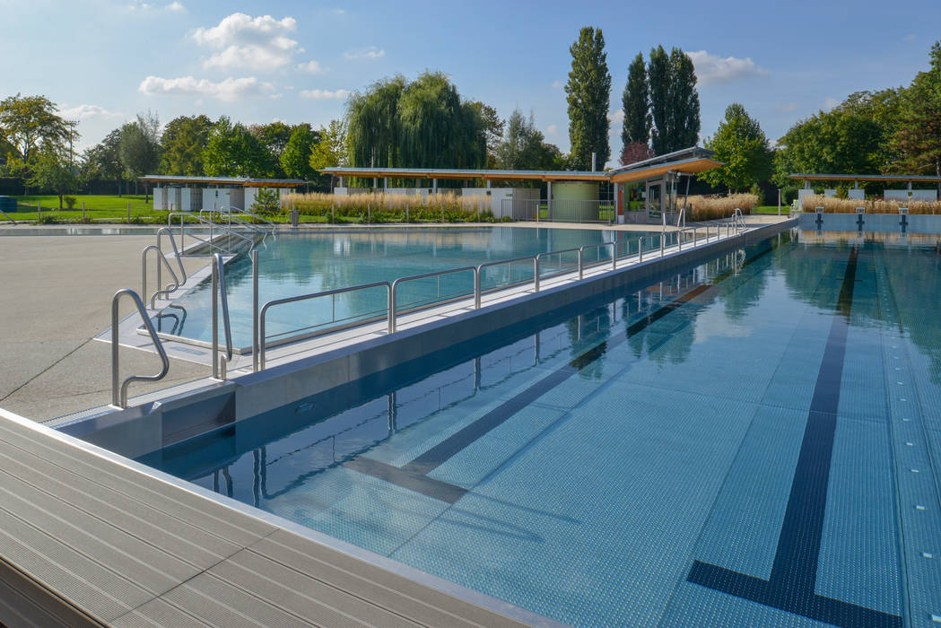 Restructuration de la piscine de plein air du Wacken, meyzaud & architectes meyzaud & architectes Piscine moderne