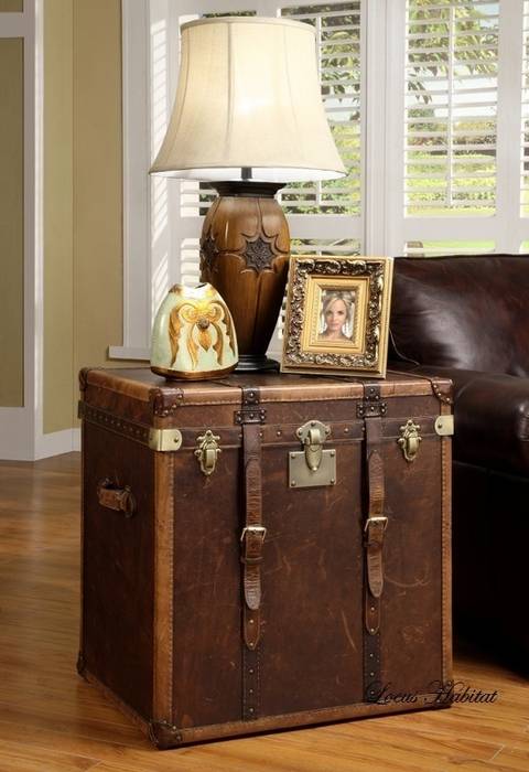 Classic Designs with Leather Vintage Side & Storage Trunks, Locus Habitat Locus Habitat Classic style living room Storage