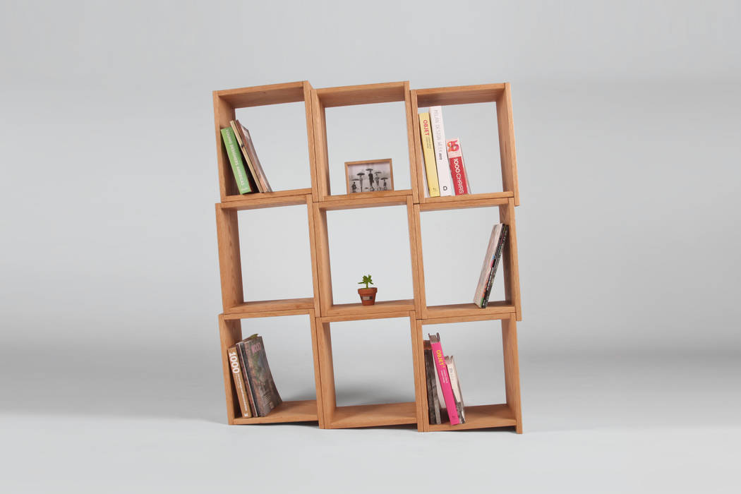 Slanted Bookshelf, 톤 퍼니처 스튜디오 톤 퍼니처 스튜디오 Moderne studeerkamer Opbergen