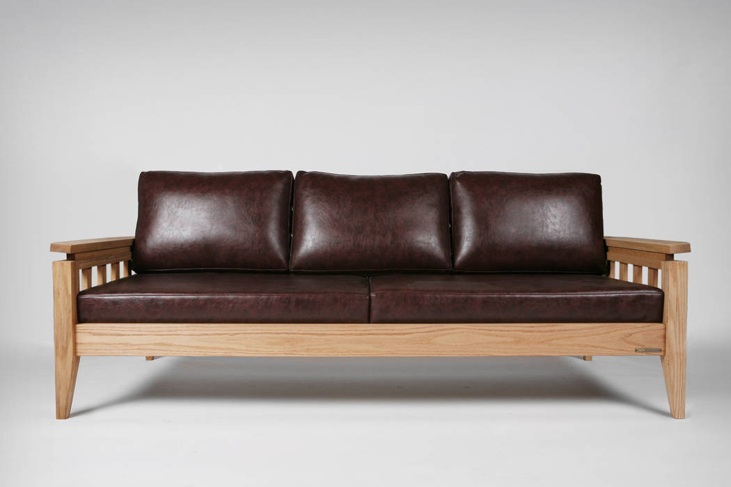 Red oak x leather sofa, 톤 퍼니처 스튜디오 톤 퍼니처 스튜디오 Modern Living Room Sofas & armchairs