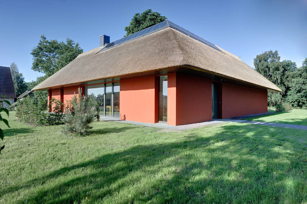 Hofhaus mit Kastanienbaum, Möhring Architekten Möhring Architekten Modern houses