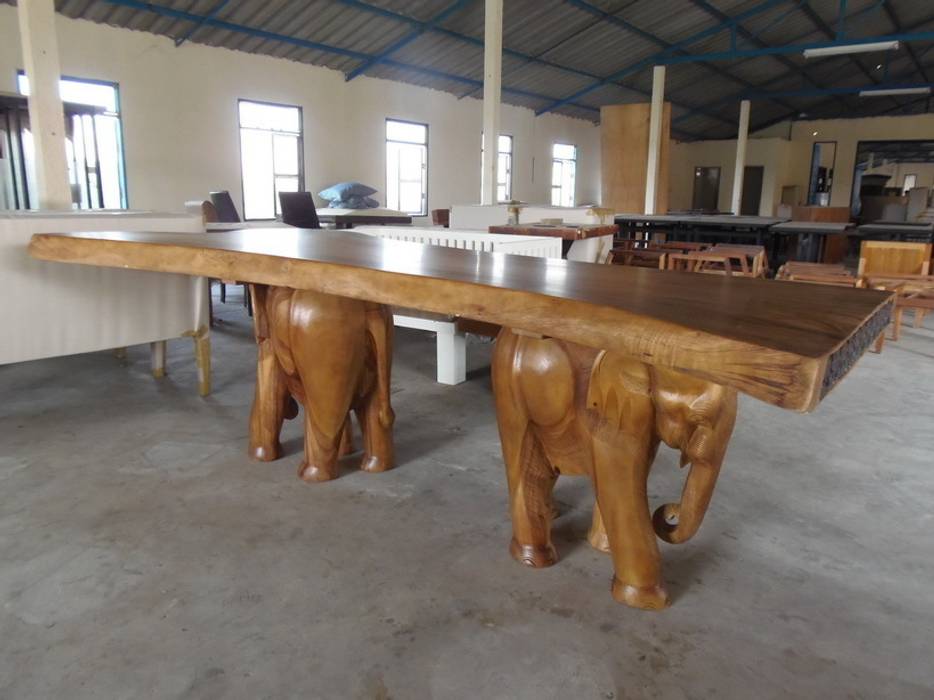 The Elephant Table, Mango Crafts Mango Crafts غرفة السفرة طاولات