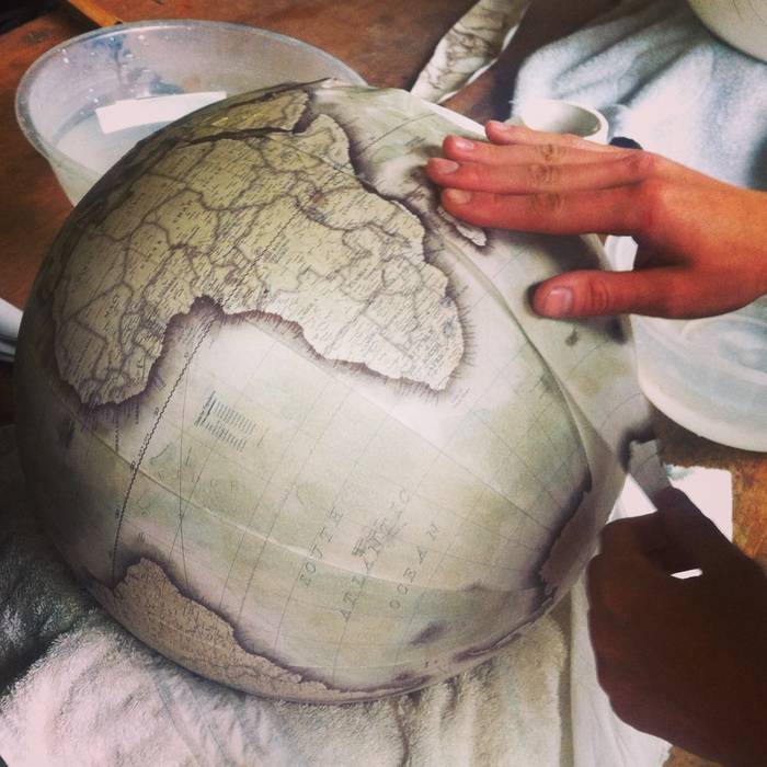 Livingstone Globe Being Made at Bellerby & Co: modern by Bellerby and Co Globemakers, Modern
