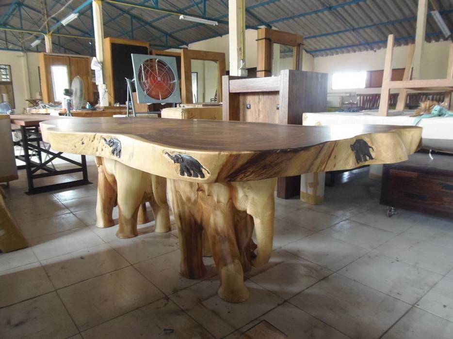 The Elephant Table, Mango Crafts Mango Crafts Rustic style dining room Tables