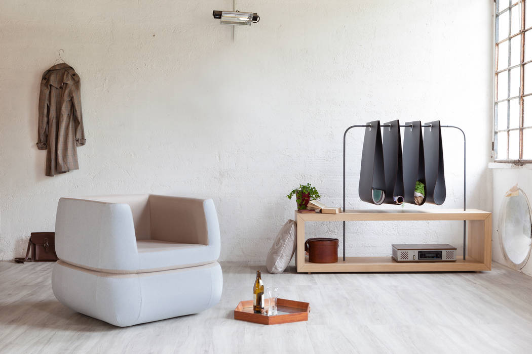 POLDA Armchair, GiuseppeGioiaDesigner GiuseppeGioiaDesigner Livings de estilo minimalista Salas y sillones