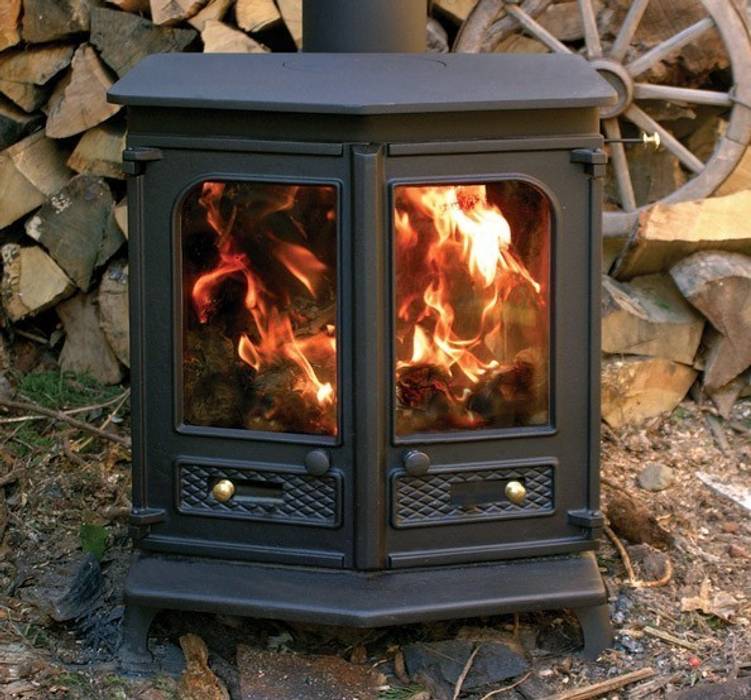 Charnwood Country 8 Multi Fuel / Wood Burning Stove Direct Stoves Salas de estilo rural Chimeneas y accesorios