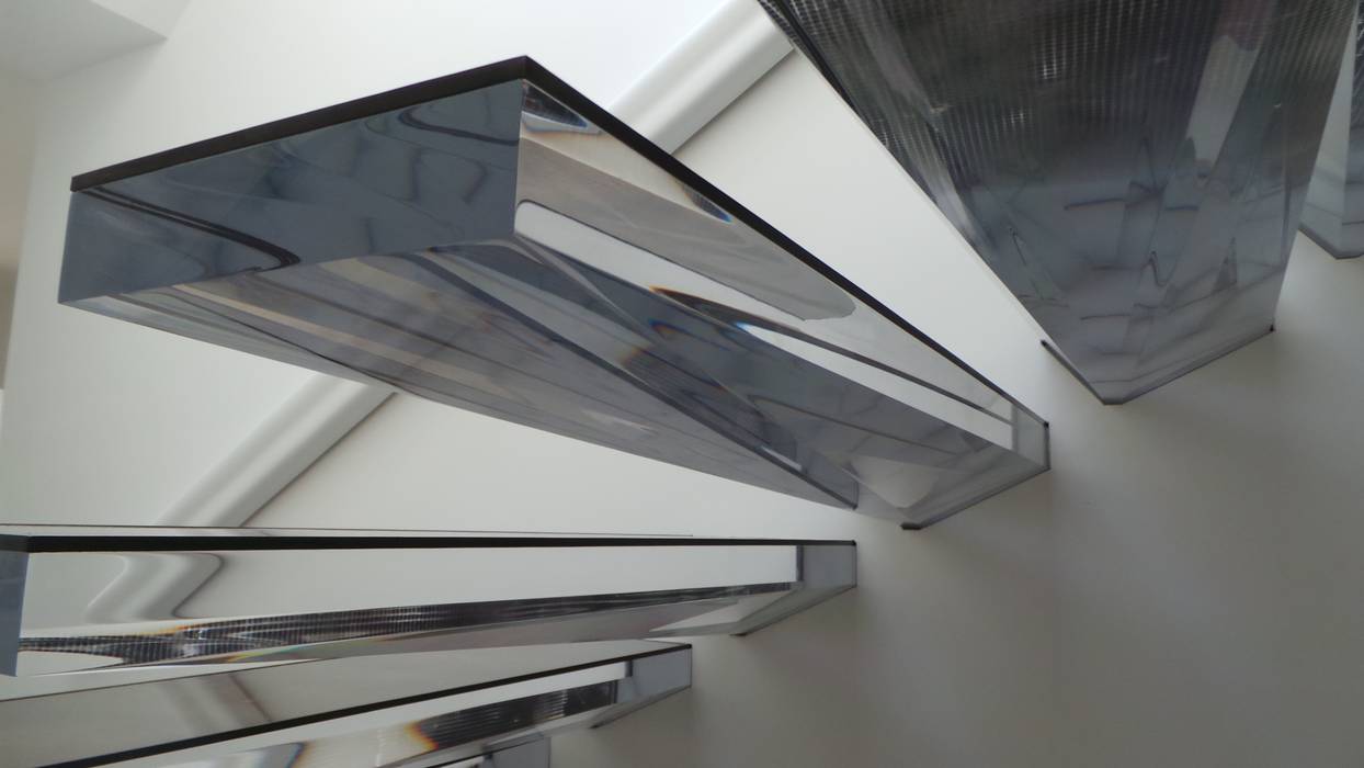 Kragarmtreppe aus Acryl Siller Treppen/Stairs/Scale Treppe Glas