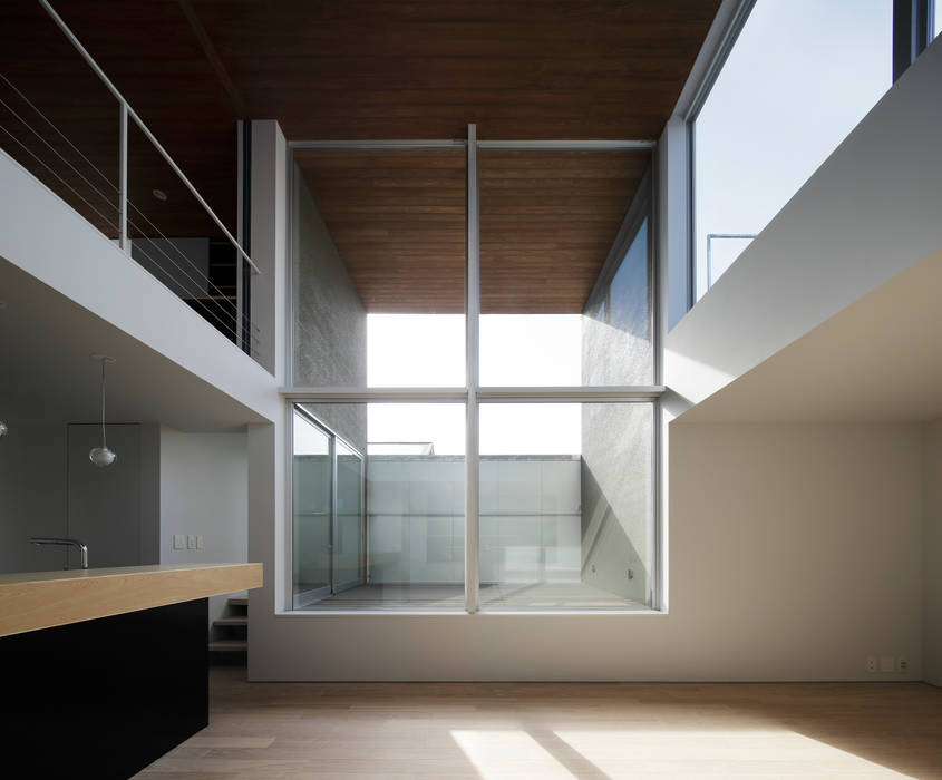 ∩∪ (and or), 岩崎整人建築設計事務所 (Iwasaki Architect and associates) 岩崎整人建築設計事務所 (Iwasaki Architect and associates) モダンデザインの テラス